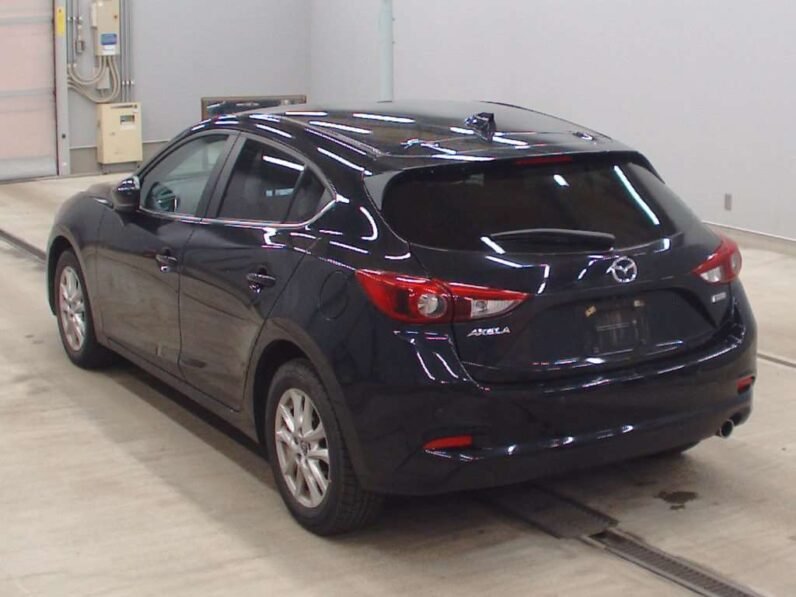 
								Mazda Axela Sports 2018 Diesel full									