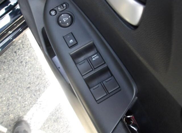 
								Honda Fit Shuttle 2018 Hybird full									