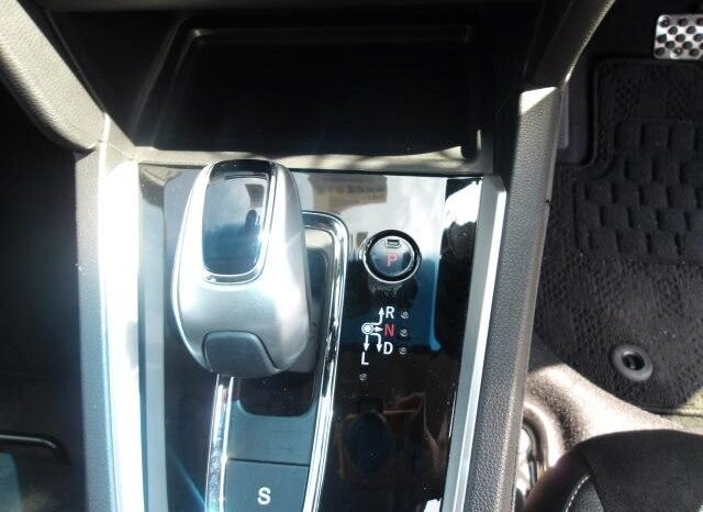 
								Honda Fit Shuttle 2018 Hybird full									