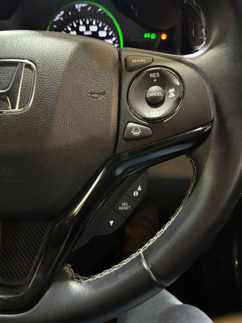 
								Honda Vezel RS Hybrid 2018 full									