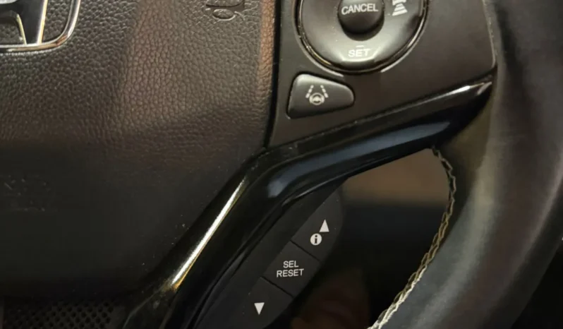 
								Honda Vezel RS Hybrid 2018 full									