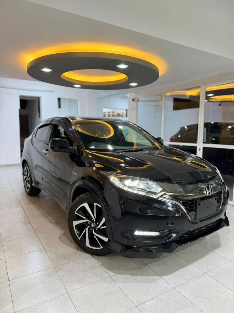 
								Honda Vezel RS Hybrid 2018 full									