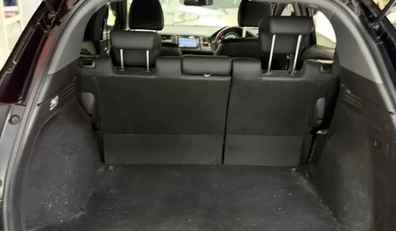 
								Honda Vezel RS Hybrid 2018 full									