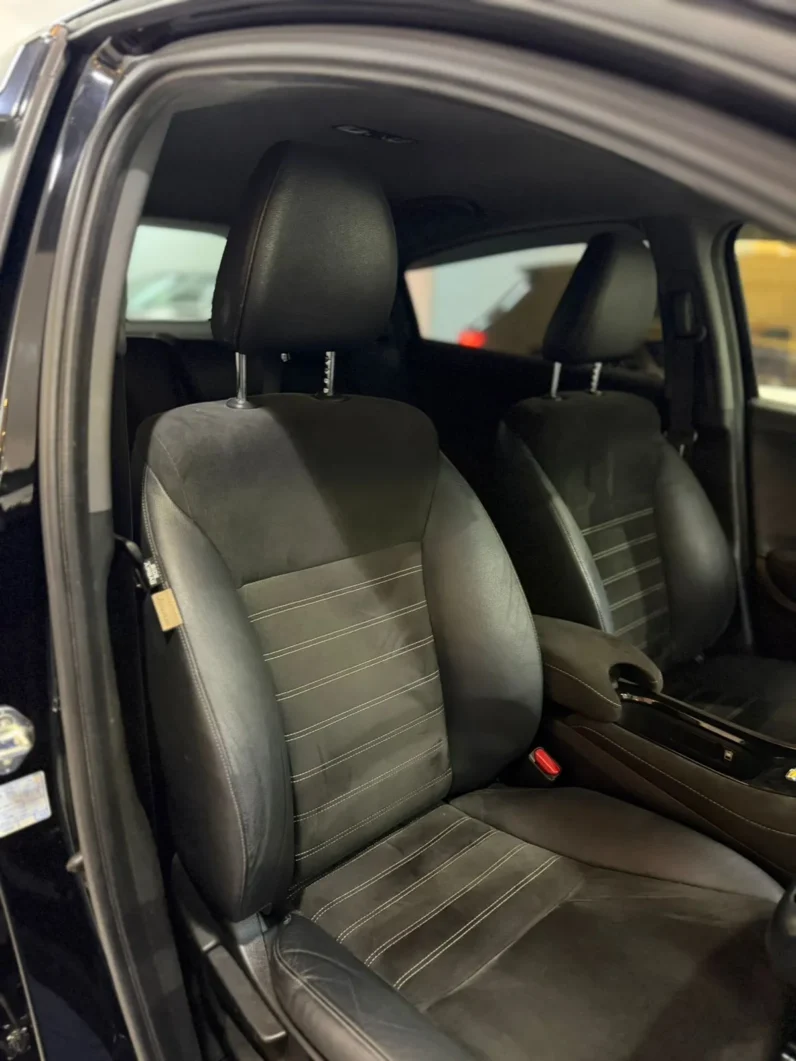 
								Honda Vezel RS Hybrid 2018 full									