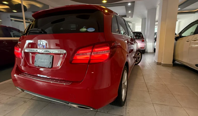 
								Mercedes Benz B-180 AMG 2018 full									