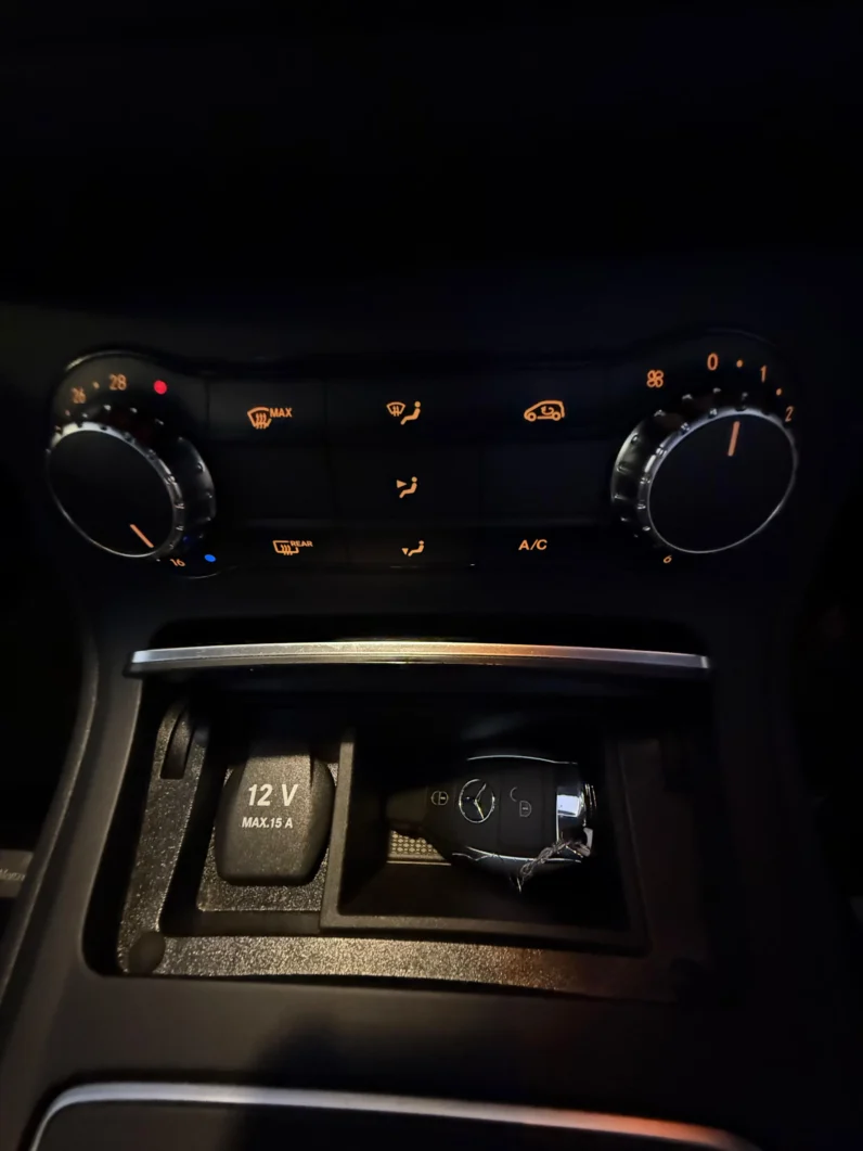 
								Mercedes Benz B-180 AMG 2018 full									