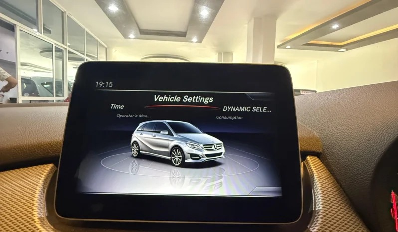 
								Mercedes Benz B-180 AMG 2018 full									