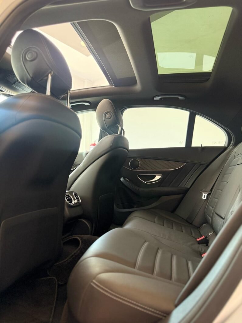 
								Mercedes Benz C-200 AMG 2019 full									