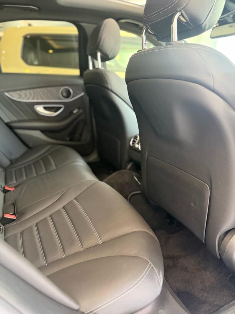 
								Mercedes Benz C-200 AMG 2019 full									