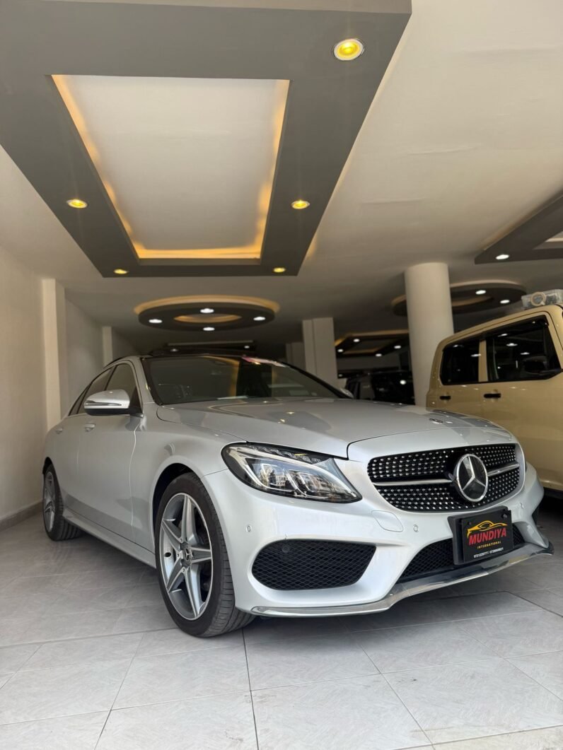 Mercedes Benz C-200 AMG 2018 Silver with sunroof In Kenya