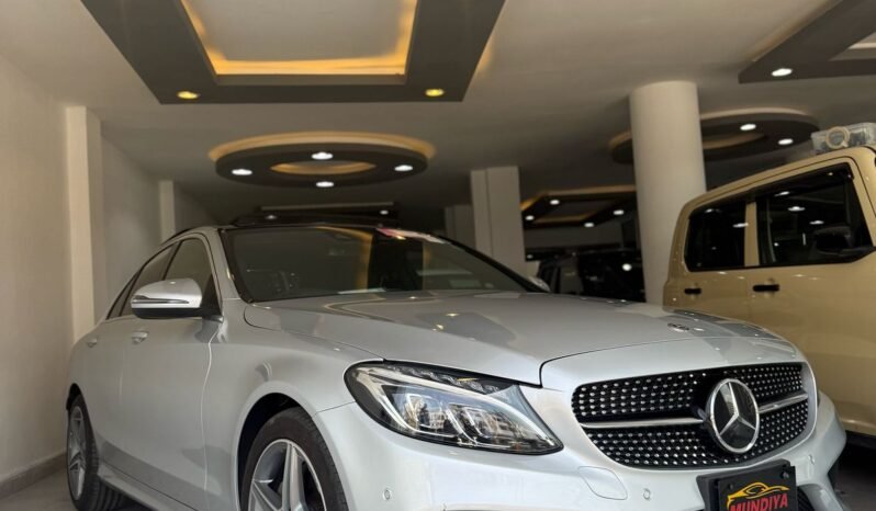 Mercedes Benz C-200 AMG 2018 Silver with sunroof In Kenya