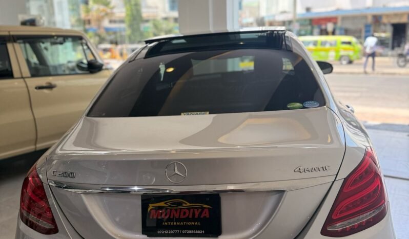 
								Mercedes Benz C-200 AMG 2019 full									