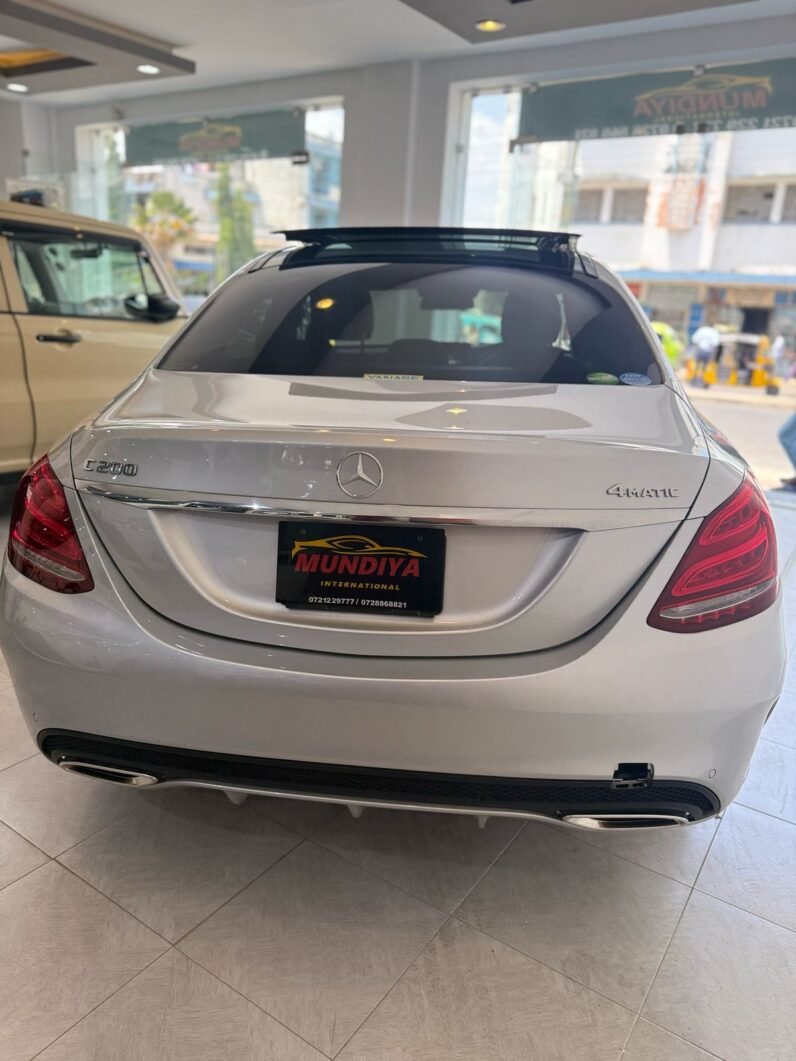 
								Mercedes Benz C-200 AMG 2019 full									