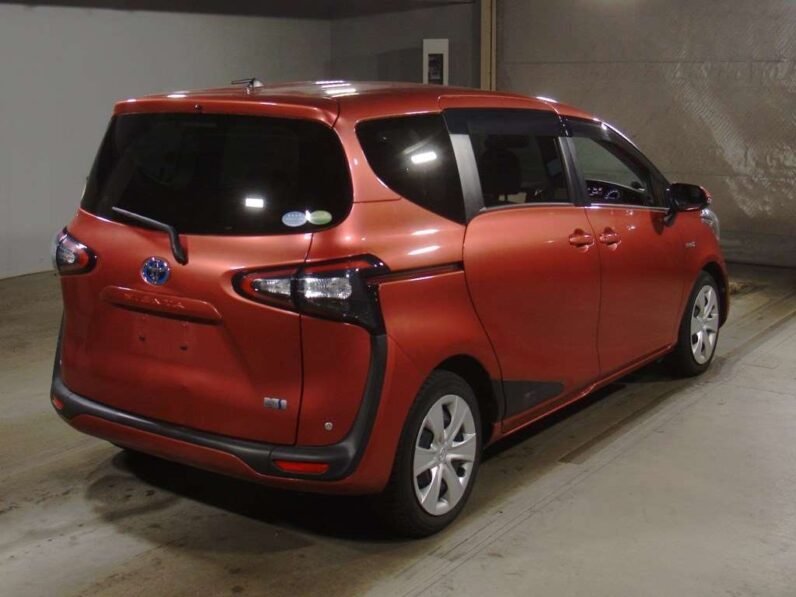 
								Toyota Sienta Hybrid 2018 full									