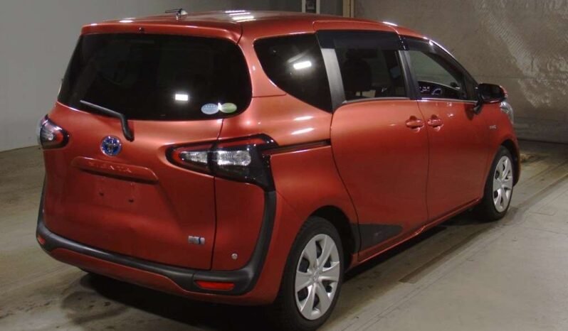 
								Toyota Sienta Hybrid 2018 full									