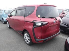 Toyota Sienta Hybrid 2018