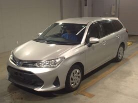 Toyota Corolla Fielder Hybrid 2018