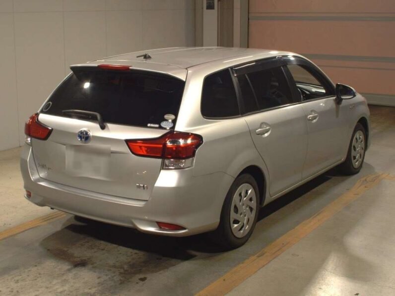
								Toyota Corolla Fielder Hybrid 2018 full									