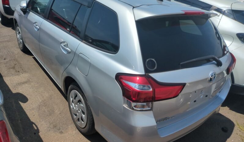 
								Toyota Corolla Fielder Hybrid 2018 full									