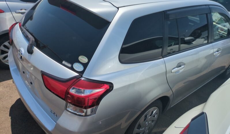 
								Toyota Corolla Fielder Hybrid 2018 full									