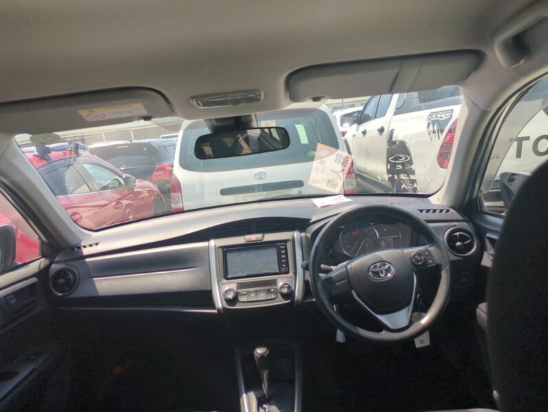 
								Toyota Corolla Fielder Hybrid 2018 full									
