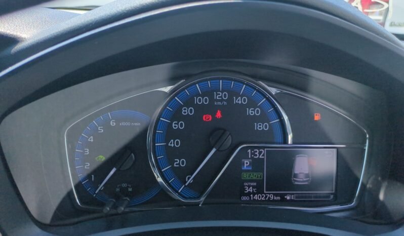 
								Toyota Corolla Fielder Hybrid 2018 full									