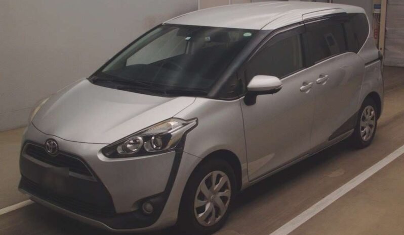 
								Toyota Sienta 2018 full									