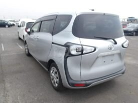 Toyota Sienta 2018