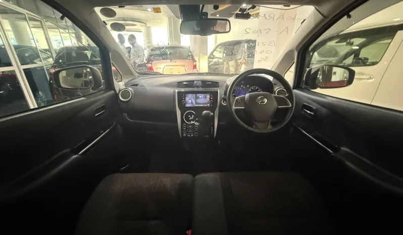 
								Nissan Dayz Highway Star 2018 full									