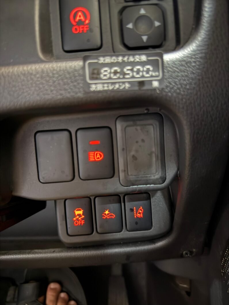 
								Nissan Dayz Highway Star 2018 full									