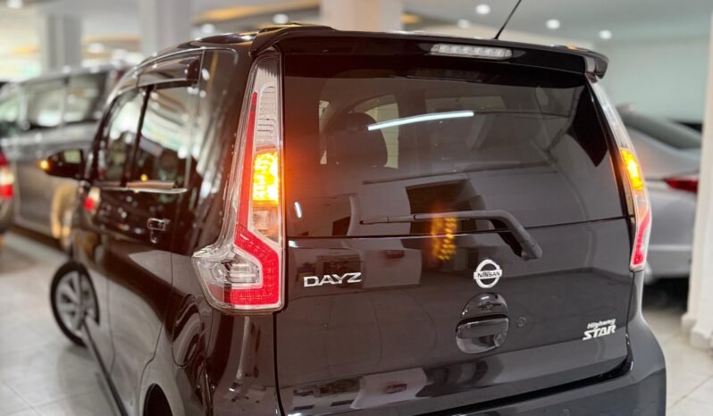 
								Nissan Dayz Highway Star 2018 full									