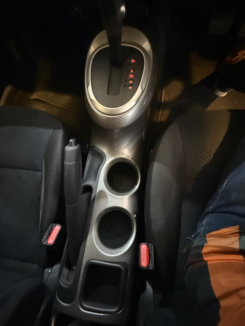 
								Nissan Juke 2018 full									