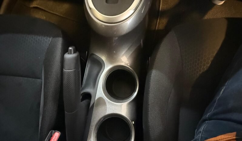 
								Nissan Juke 2018 full									