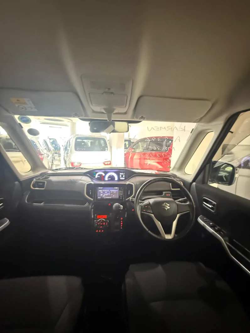 
								Suzuki Solio Bandit Hybrid 2018 full									