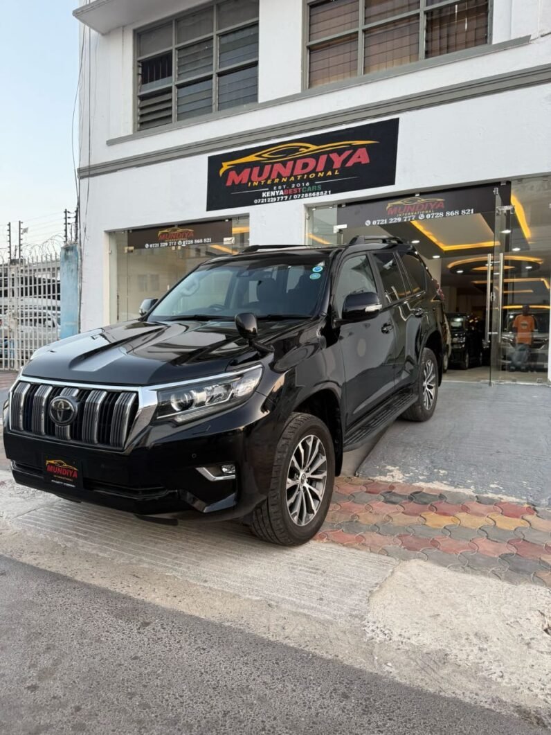 
								Toyota Land Cruiser Prado TXL 2019 full									