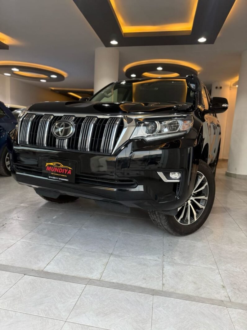 
								Toyota Land Cruiser Prado TXL 2019 full									