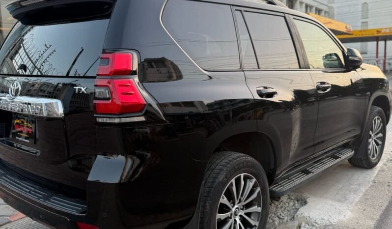 
								Toyota Land Cruiser Prado TXL 2019 full									