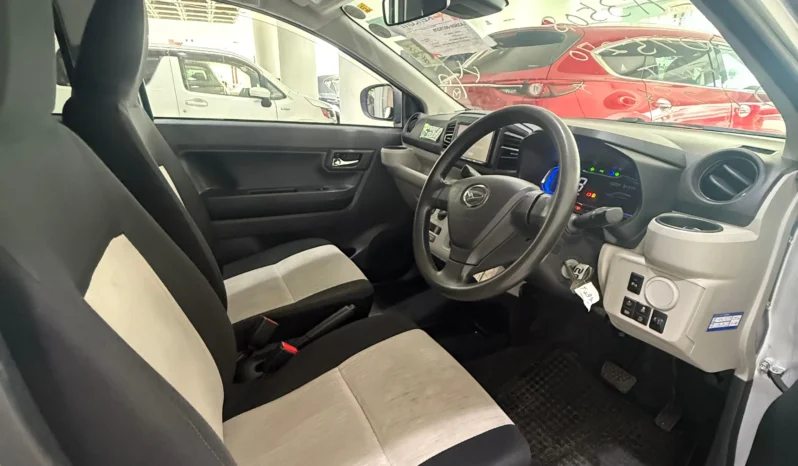 
								Daihatsu Mira e:S 2018 full									