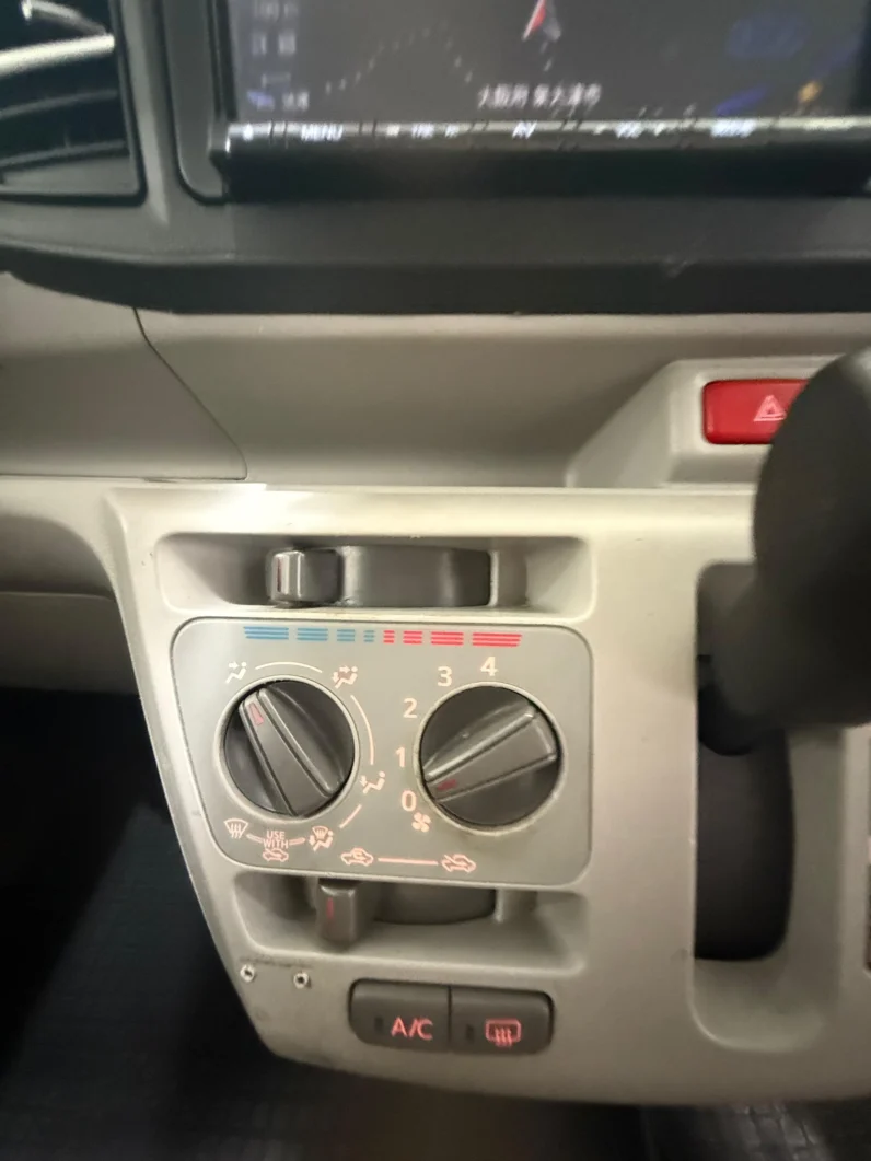 
								Daihatsu Mira e:S 2018 full									