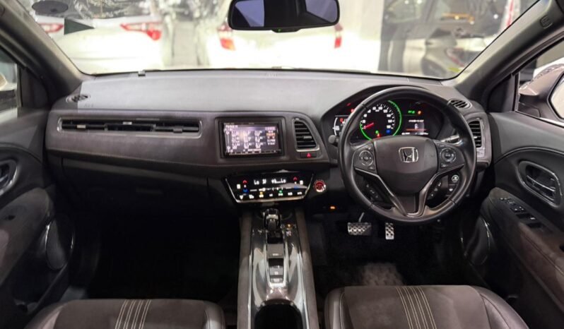 
								Honda Vezel RS Hybrid 2018 full									