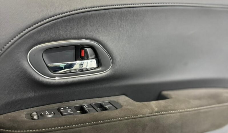 
								Honda Vezel RS Hybrid 2018 full									