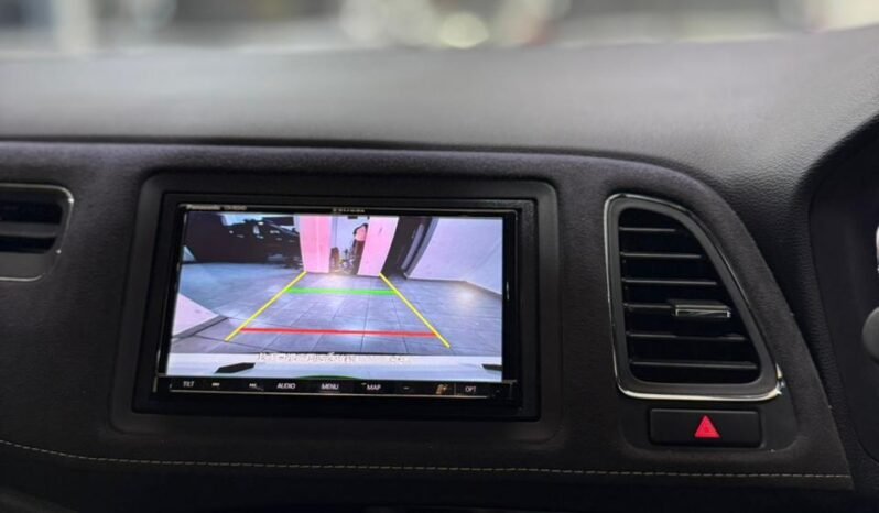 
								Honda Vezel RS Hybrid 2018 full									