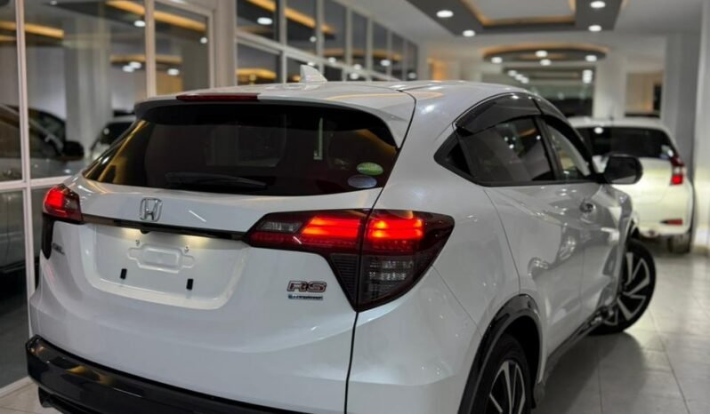 
								Honda Vezel RS Hybrid 2018 full									