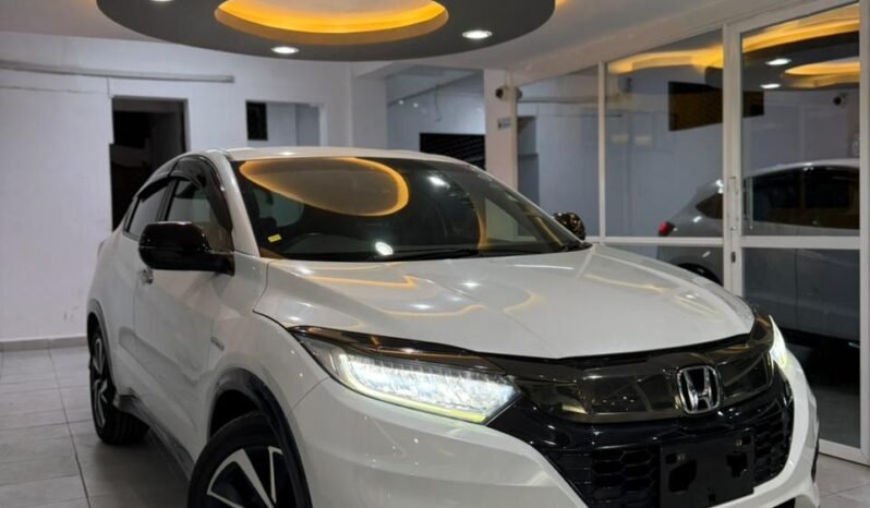 
								Honda Vezel RS Hybrid 2018 full									