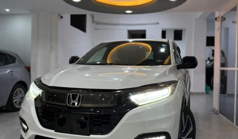 
								Honda Vezel RS Hybrid 2018 full									