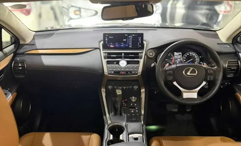 
								Lexus NX300 2018 full									