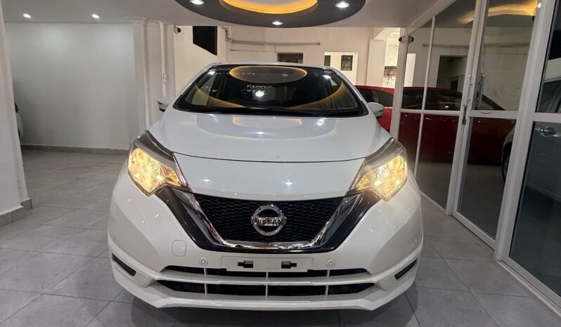 
								Nissan Note E-Power 2019 full									