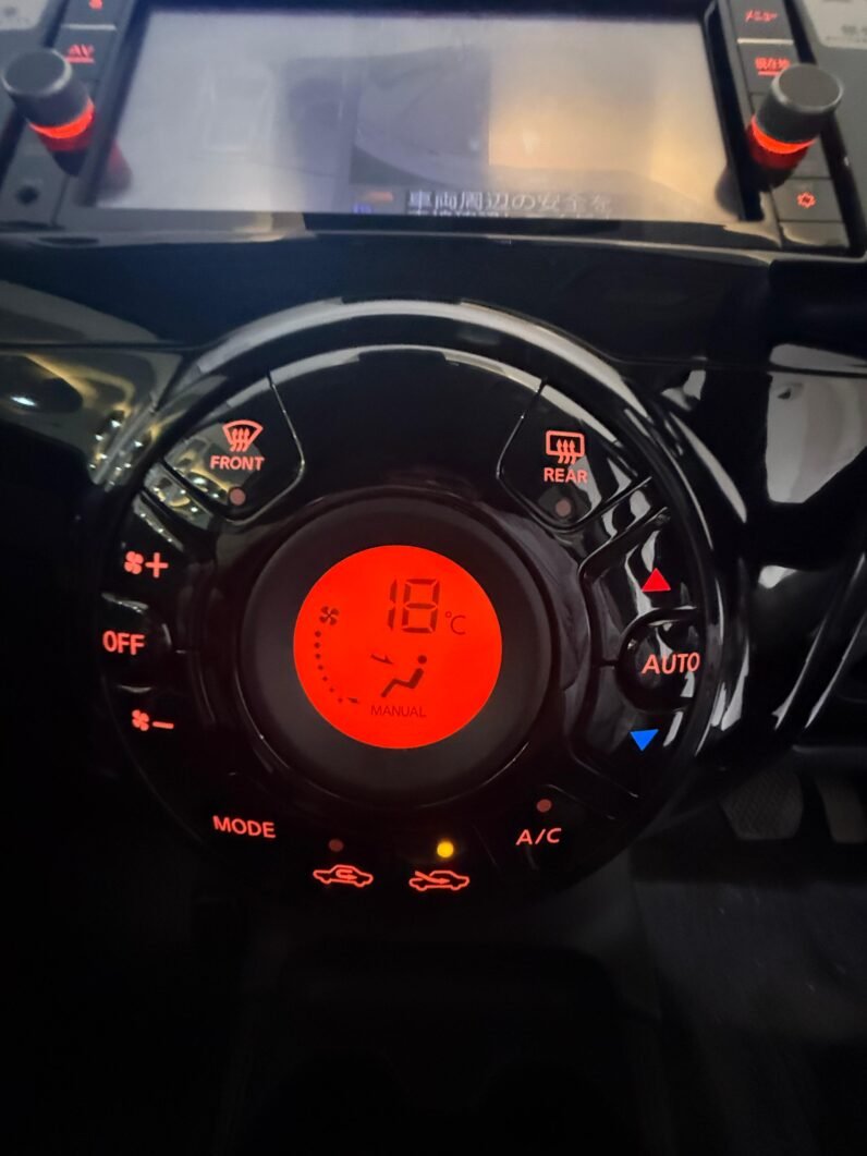 
								Nissan Note E-Power 2019 full									