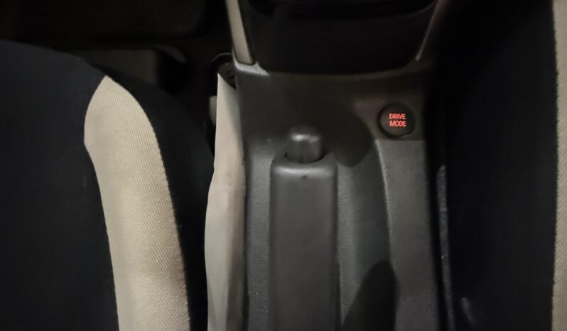 
								Nissan Note E-Power 2019 full									
