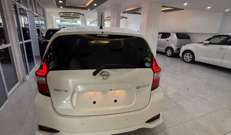 
								Nissan Note E-Power 2019 full									